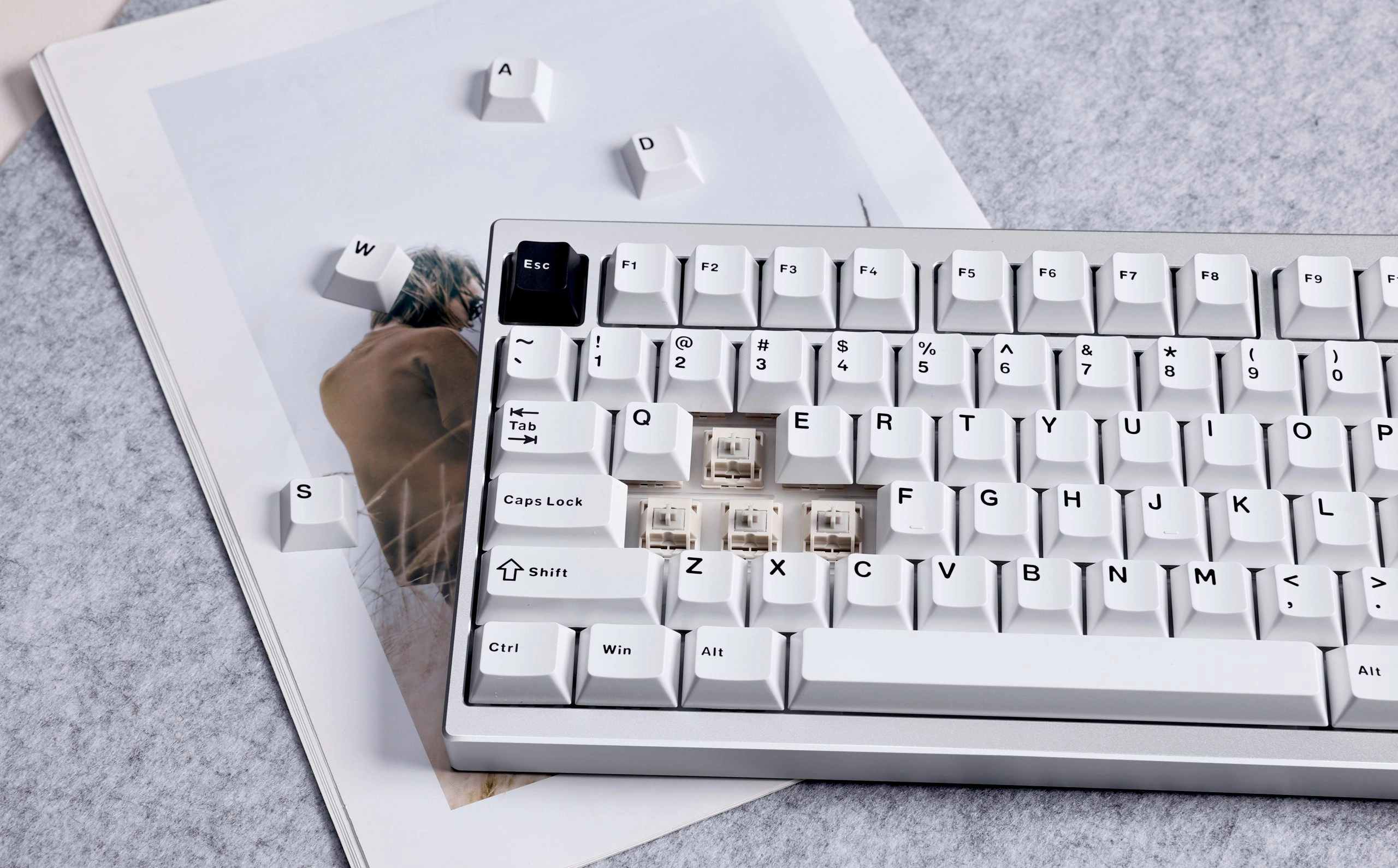 Klawiatura mechaniczna MCHOSE GX87 Ultra Vintage White Srebrny