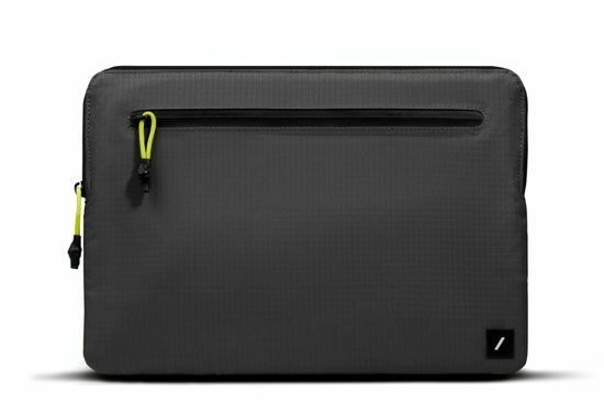 Etui na laptop Native Union Ultralight Sleeve Macbook 13" Czarny