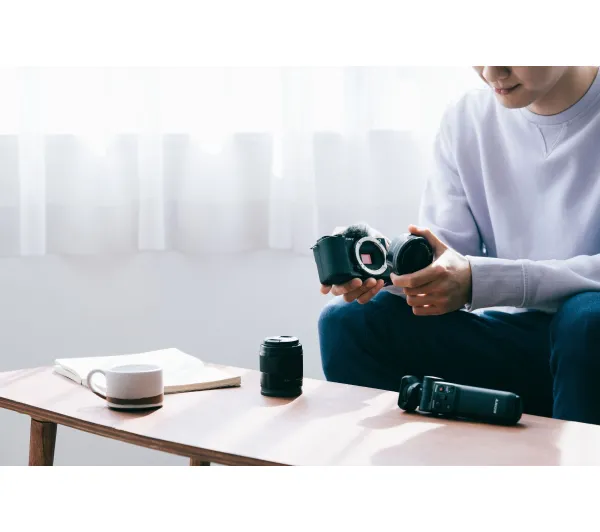 Sony ZV-E10KB + 16-50mm f/3.5-5.6 II PZ OSS Czarny - Kup na Raty - RRSO 0%