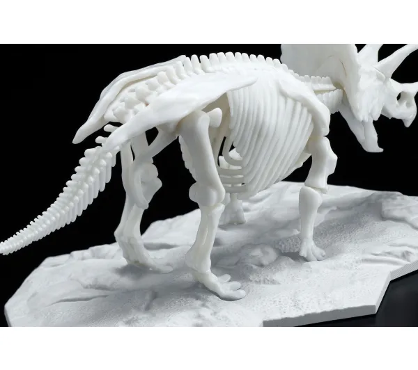 Bandai DINOSAUR MODEL KIT LIMEX SKELETON - TRICERATOPS