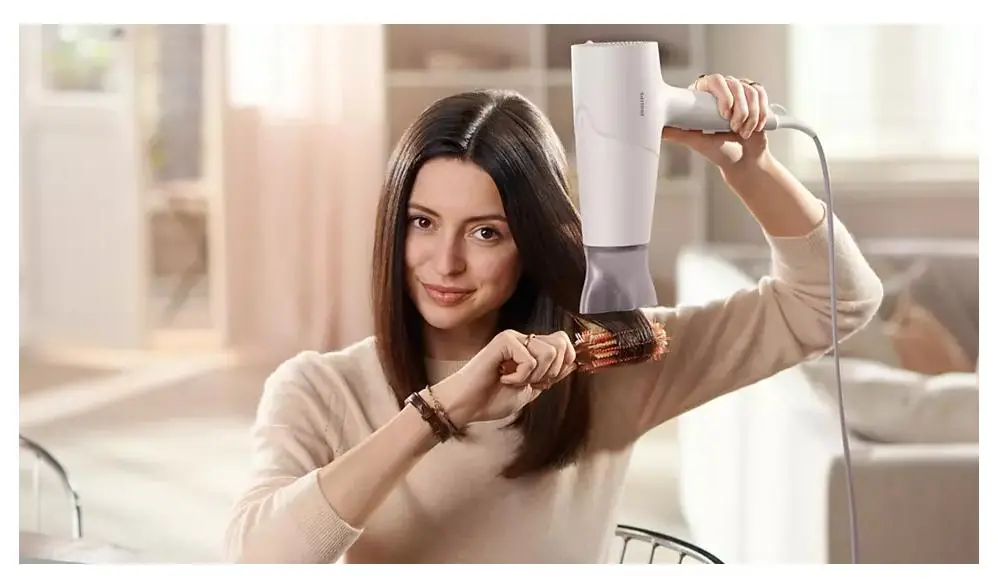 Suszarka do włosów Philips Seria 5000 BHD501/00 Jonizacja Zimny nawiew 2100W 3 prędkości 3 temperatury