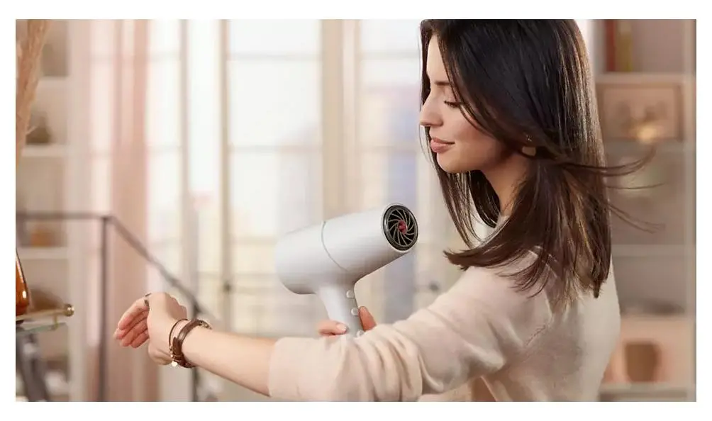 Suszarka do włosów Philips Seria 5000 BHD501/00 Jonizacja Zimny nawiew 2100W 3 prędkości 3 temperatury