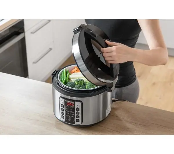 Sencor SRM 3151BK Regulacja temperatury 700W 1,5l