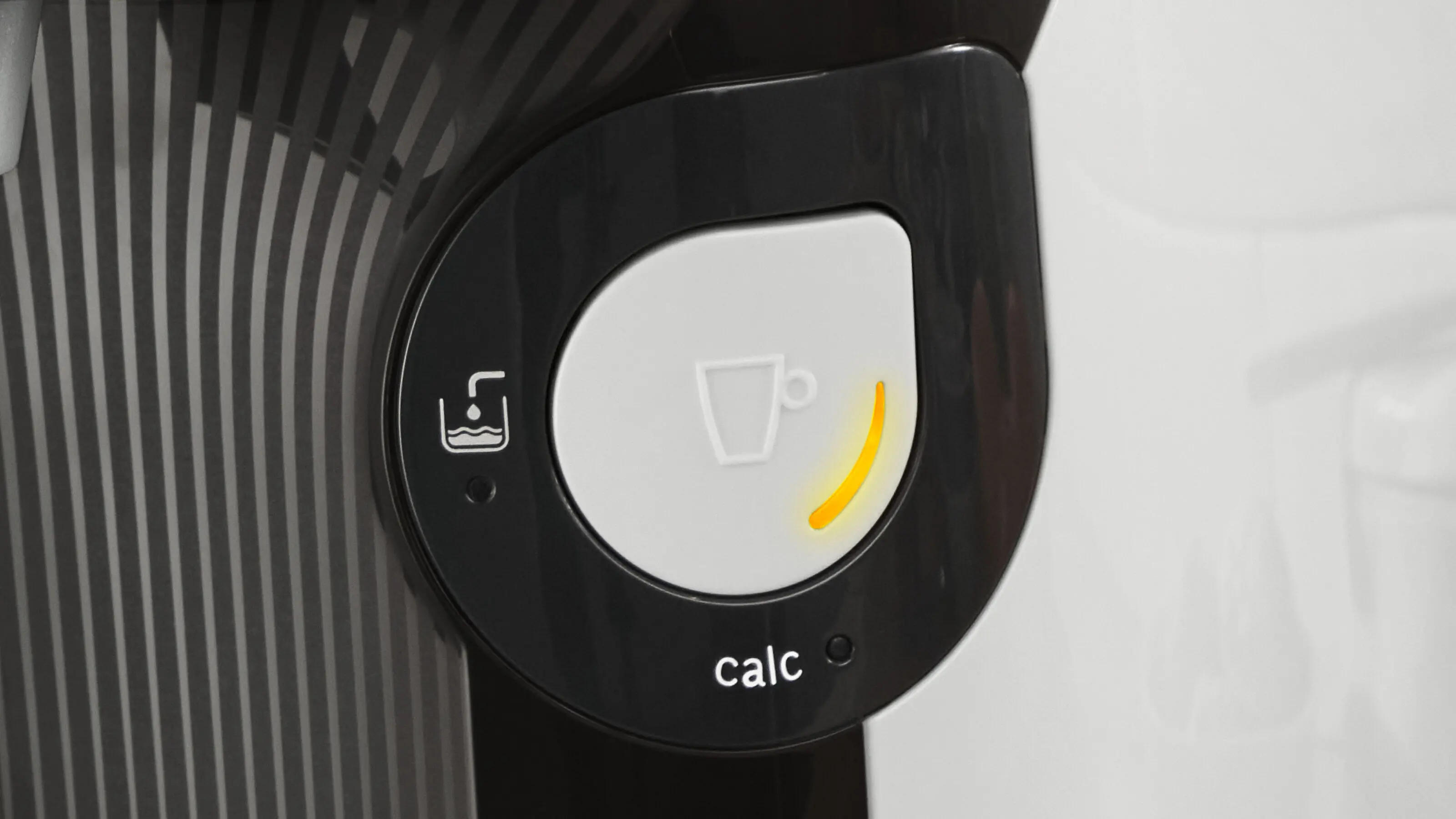 фото Капсульна кавоварка еспресо Tassimo Style TAS114E