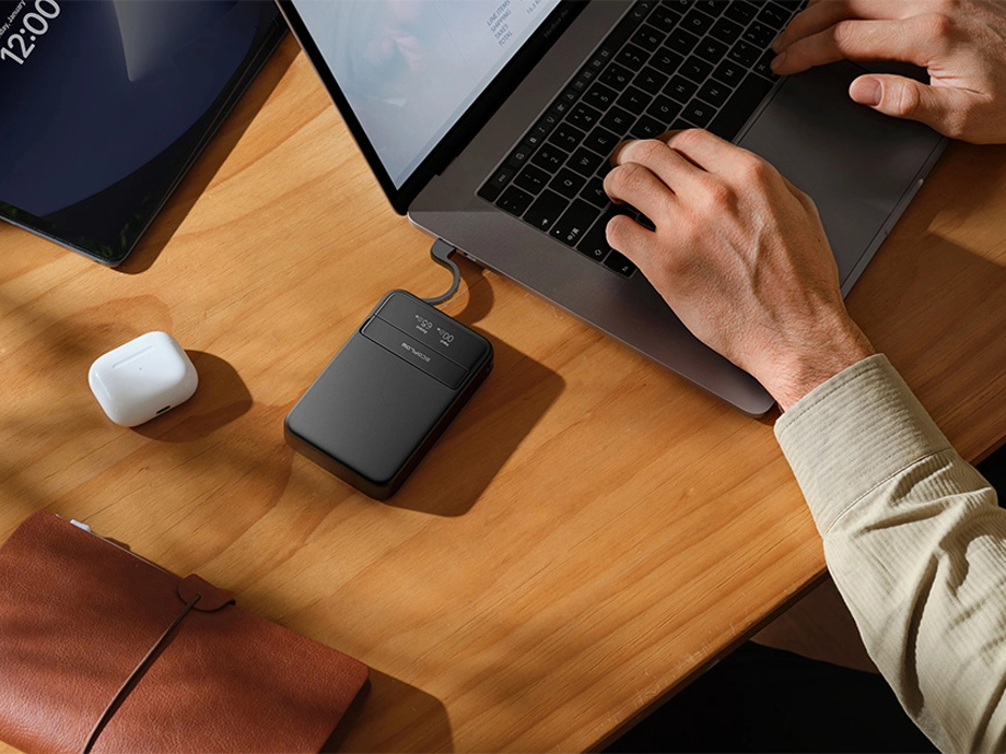 фото Зовнішній акумулятор (павербанк) EcoFlow Rapid Magnetic 10000mAh 65W Black (EF-RAPID10000-EU)