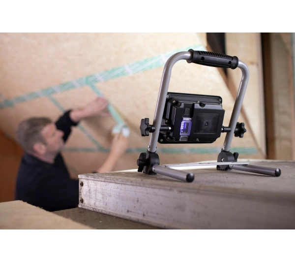 Brennenstuhl EL 2000 MA Roboczy LED IP54 2150lm