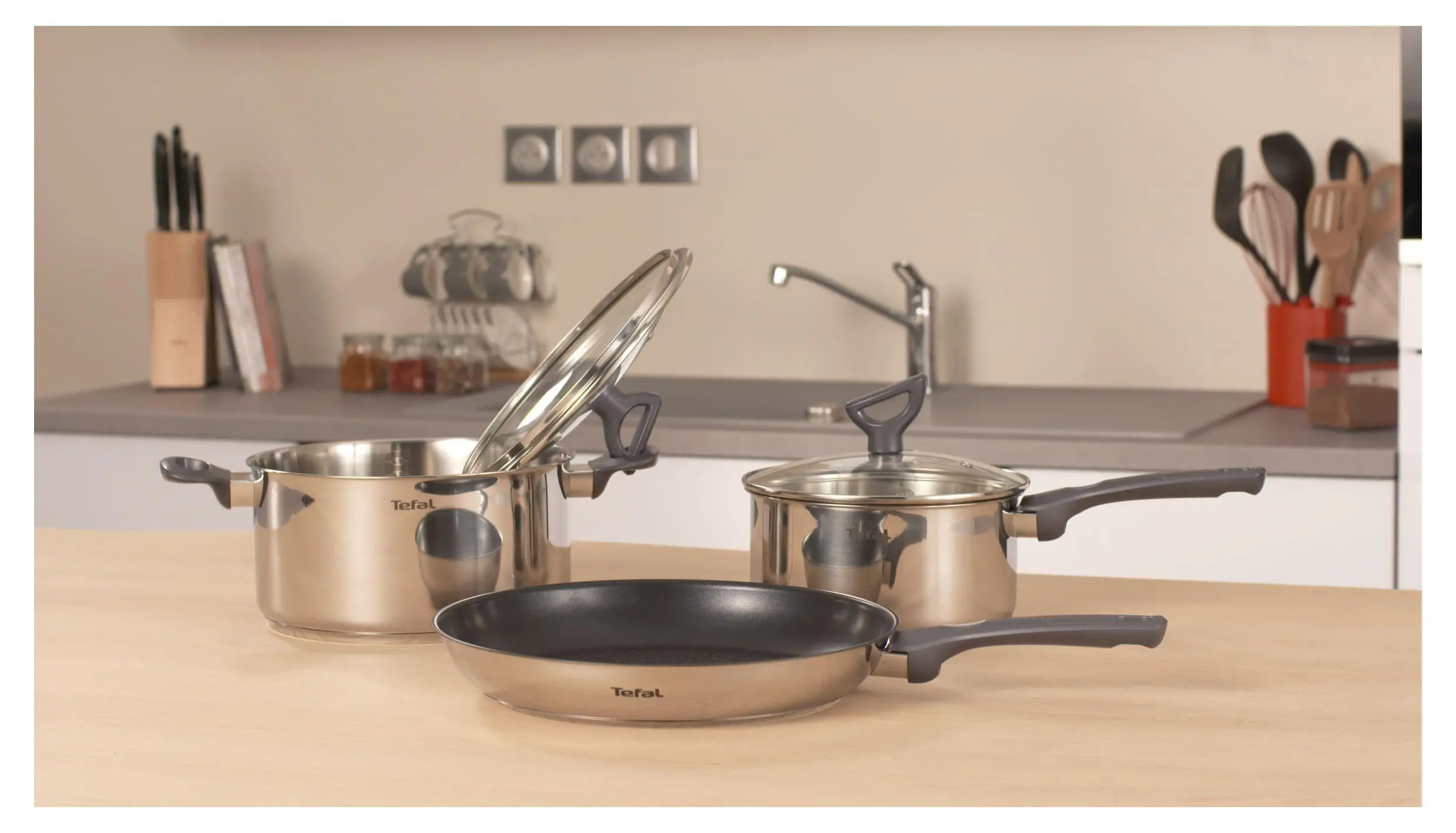 Patelnia Tefal Daily Cook G7300255 Indukcja Tytanowa 20cm