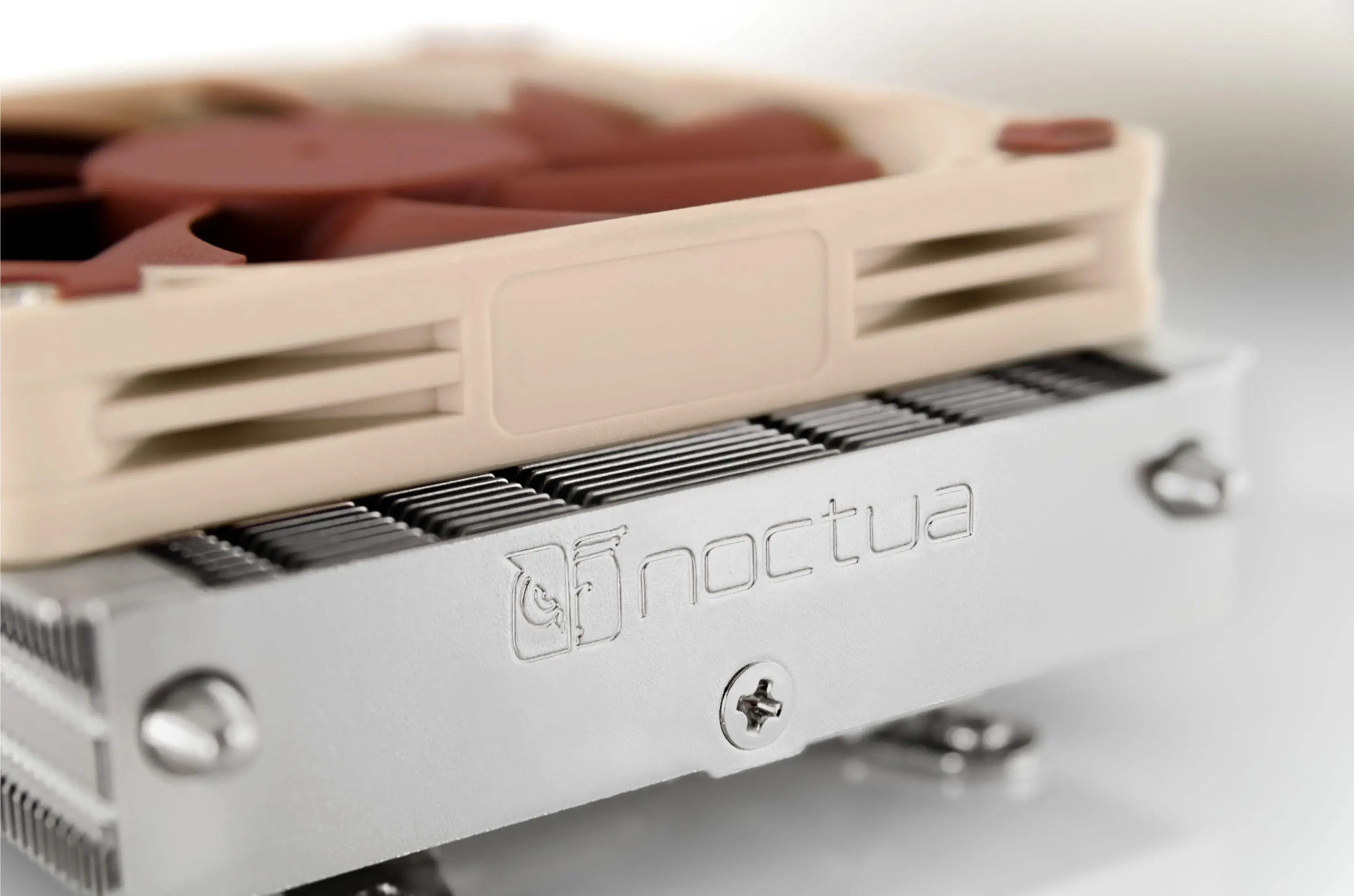 фото Воздушное охлаждение Noctua NH-L9a-AM4 3