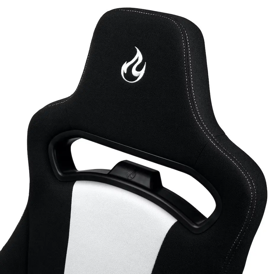 фото Компьютерное кресло для геймера Nitro Concepts E250 Radiant White 3