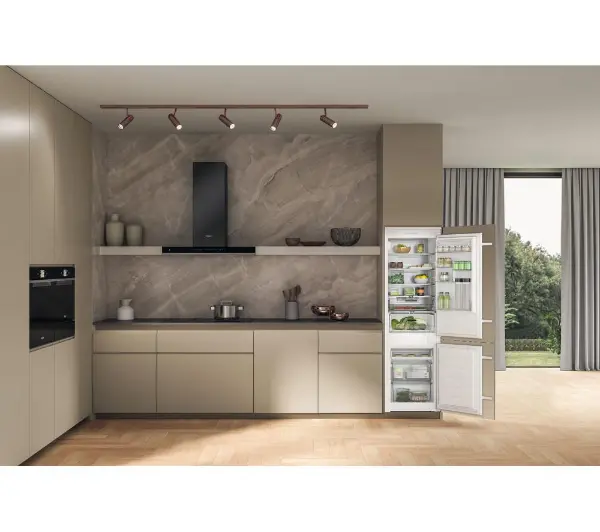 Whirlpool WHC18 T132 Pełny No Frost 177cm Komora świeżości - Kup na Raty - RRSO 0%