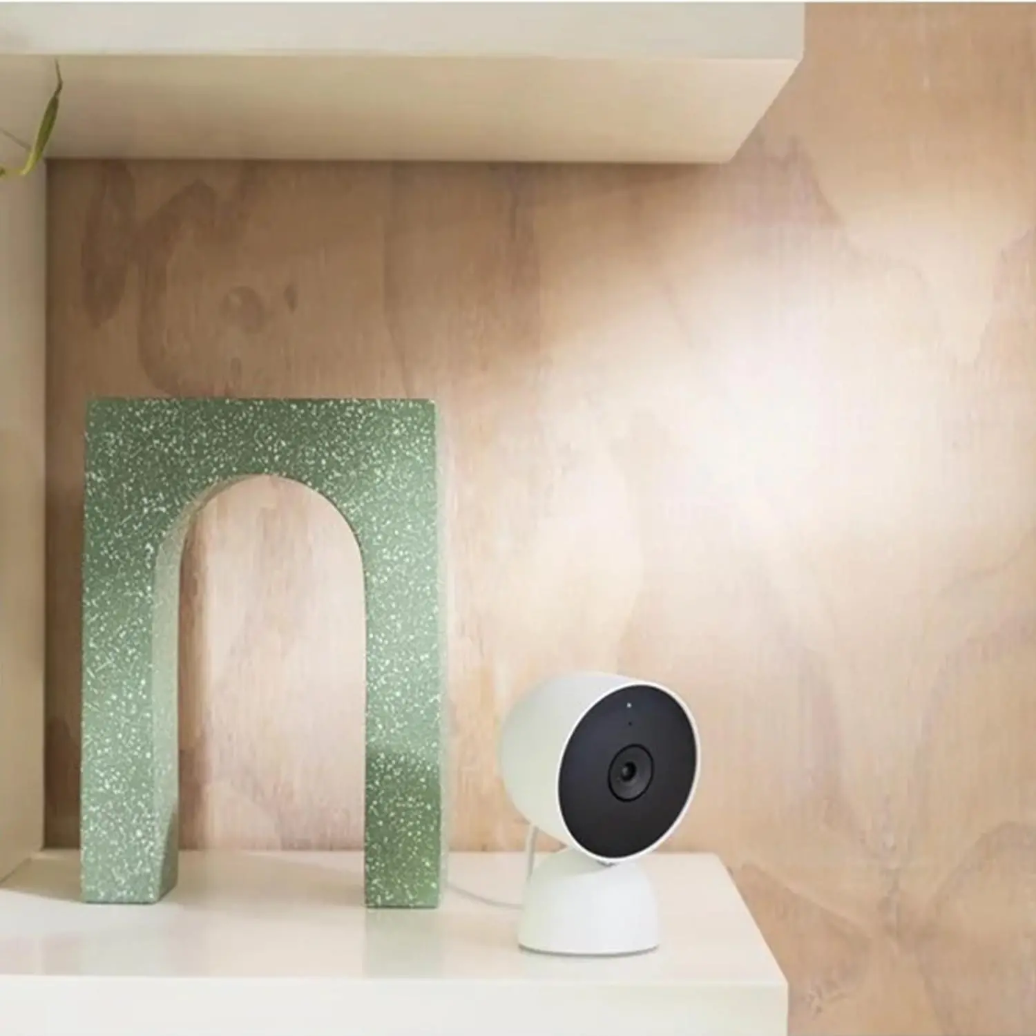 みぃ Google Nest Cam ホワイト コンパクト みぃ Google Nest Cam ホワイト コンパクト Amazon.co.jp