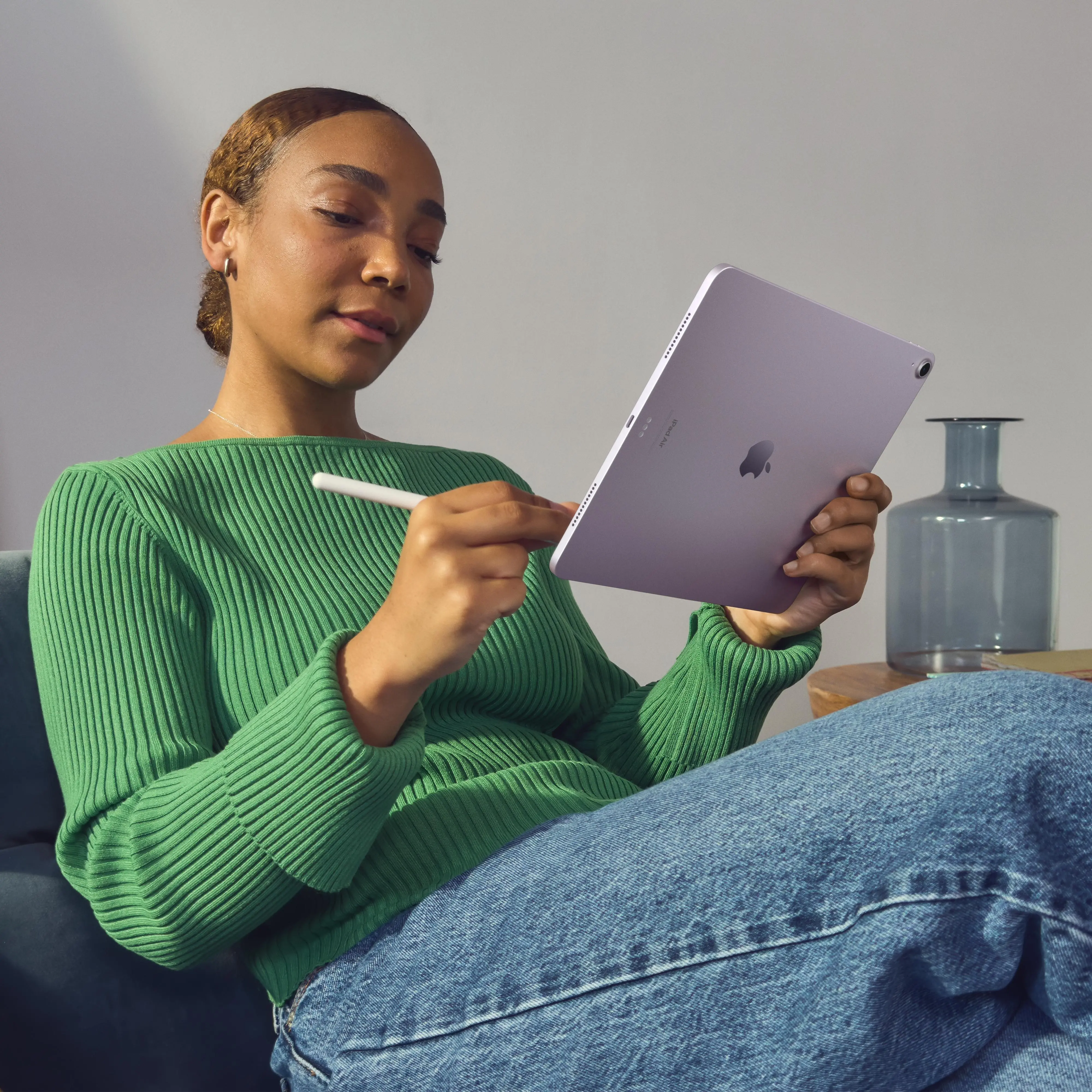 Apple iPad Air 6 gen 2024 13" 8/128GB Wi-Fi Księżycowa poświata