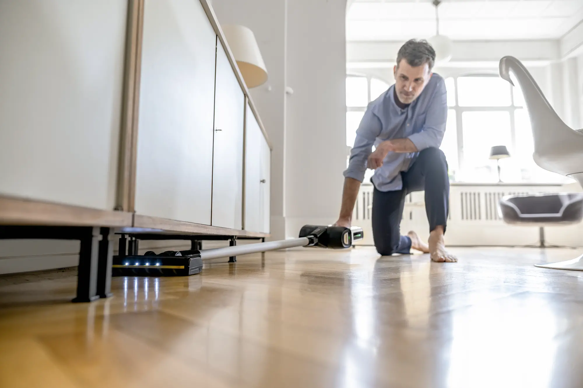 фото Вертикальний + ручний пилосос (2в1) Karcher VC 7 Signature Line (1.198-750.0)