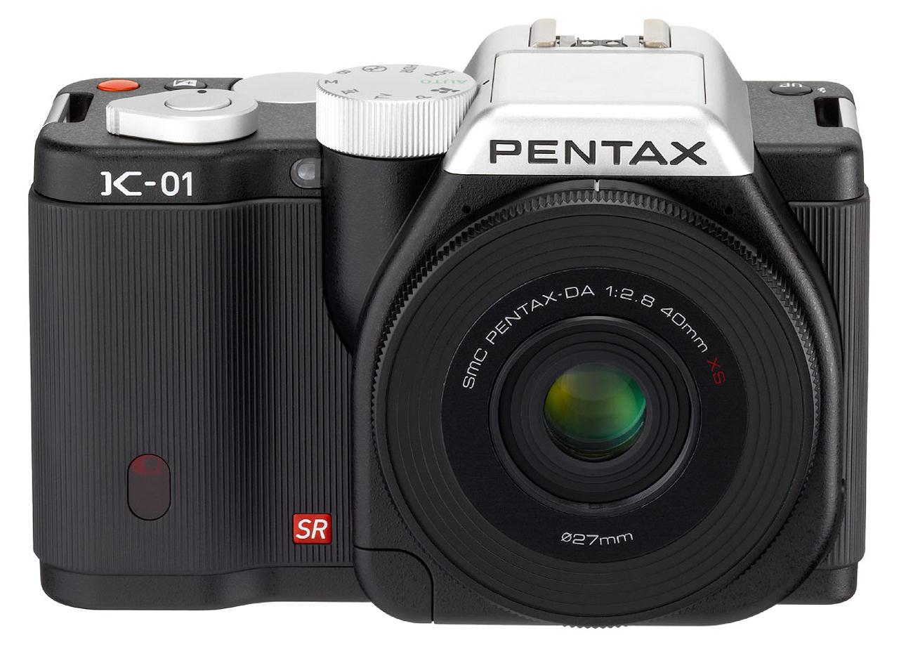 Pentax K-01+DA 40mm f/2.8 XS (czarny)