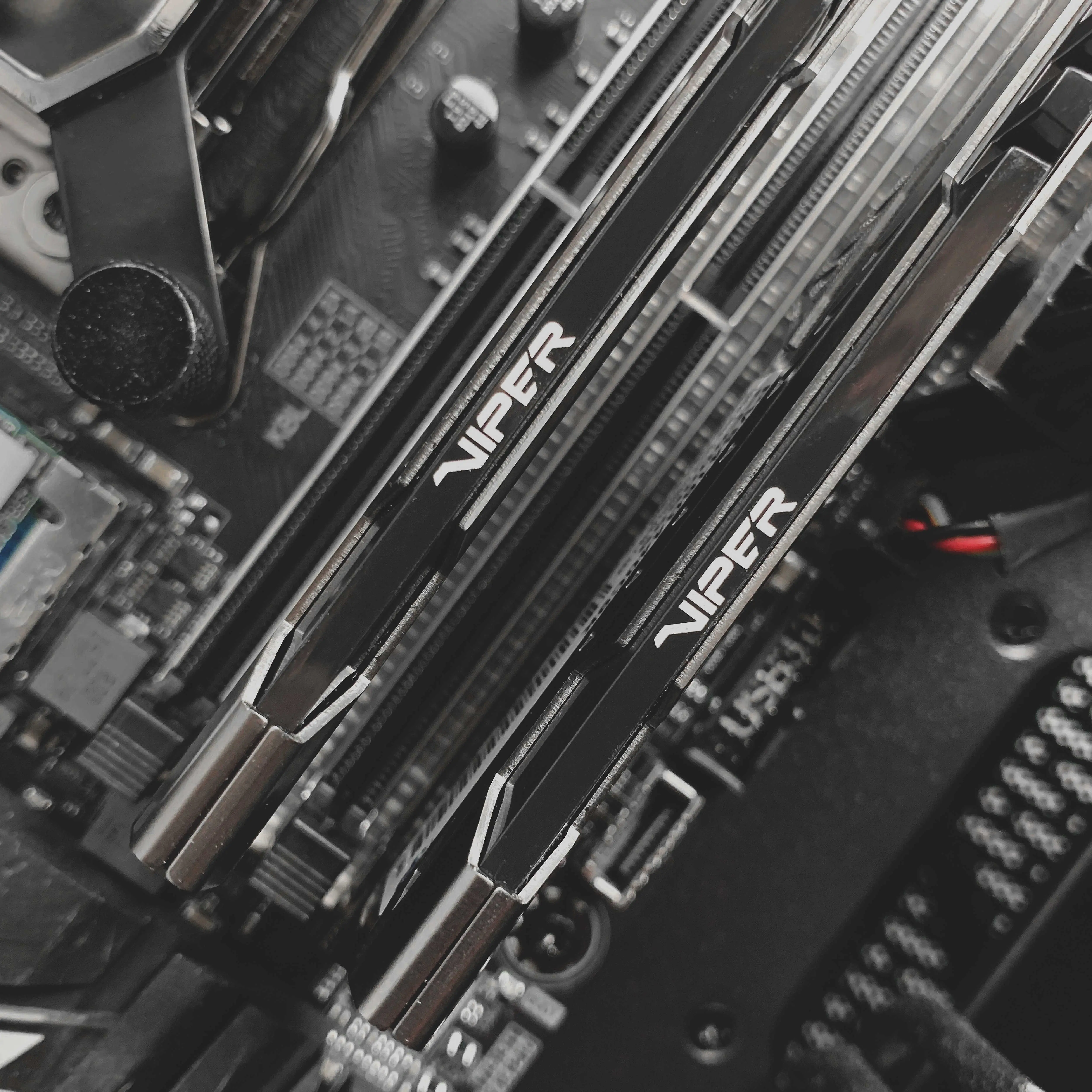 Pamięć RAM Patriot Viper Steel DDR4 16GB 3200 CL16