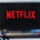 Jak włączyć i oglądać Netflix na telewizorze