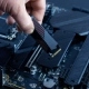 Jak podłączyć dysk SSD do laptopa i komputera?