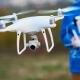 Dron z funkcją śledzenia &ndash; co to jest tryb follow me?