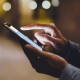 Jak zmienić tapetę w telefonie i jak dopasować ją do wyświetlacza?