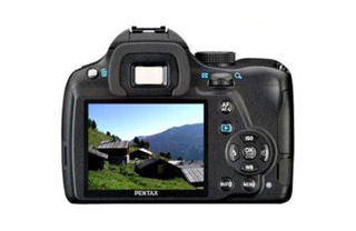 PENTAX - [中古]PENTAX K-50 K-50 18-135WRキット BLACK Lustrzanka Pentax K-50 + DA 18-135 mm WR (czarny) - Opinie