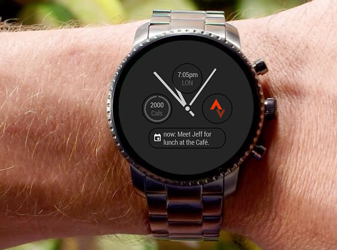 fossil q explorist cena