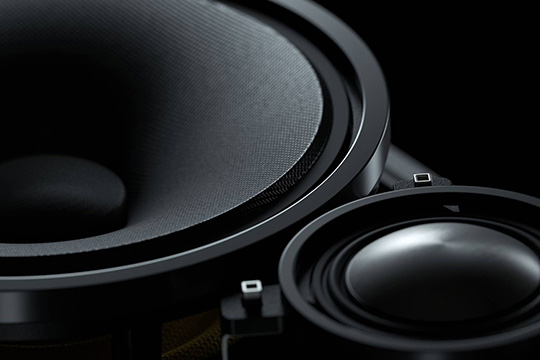 Bowers & Wilkins Zeppelin McLaren 