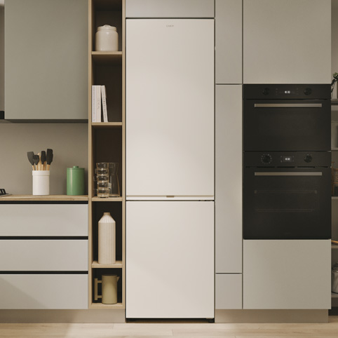 Lodówka Candy Fresco 300 CNCQ2T620EW Pełny No Frost 205cm Komora