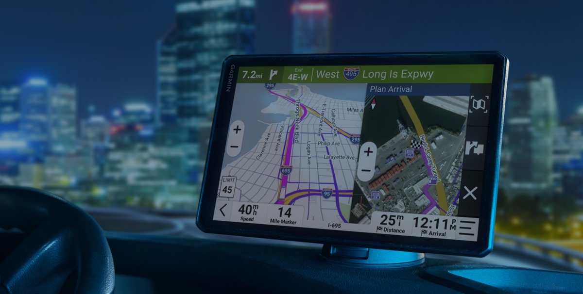 zdjęcie nawigacji garmin do ciężarówek dēzl LGV1020