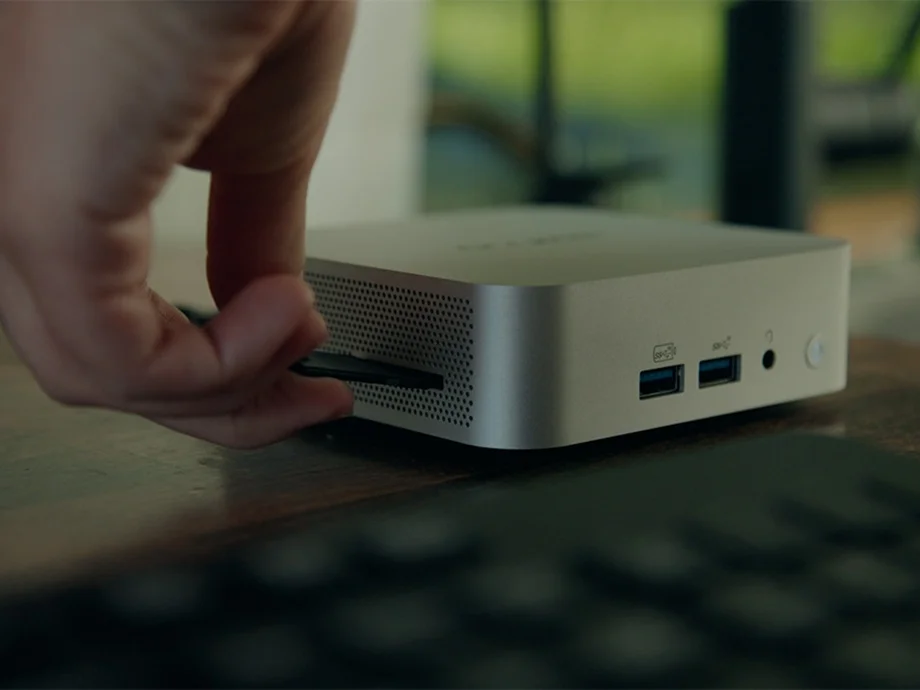 MiniPC Geekom A8 R7 8745HS 32GB RAM 1TB Dysk SSD Win11 Pro