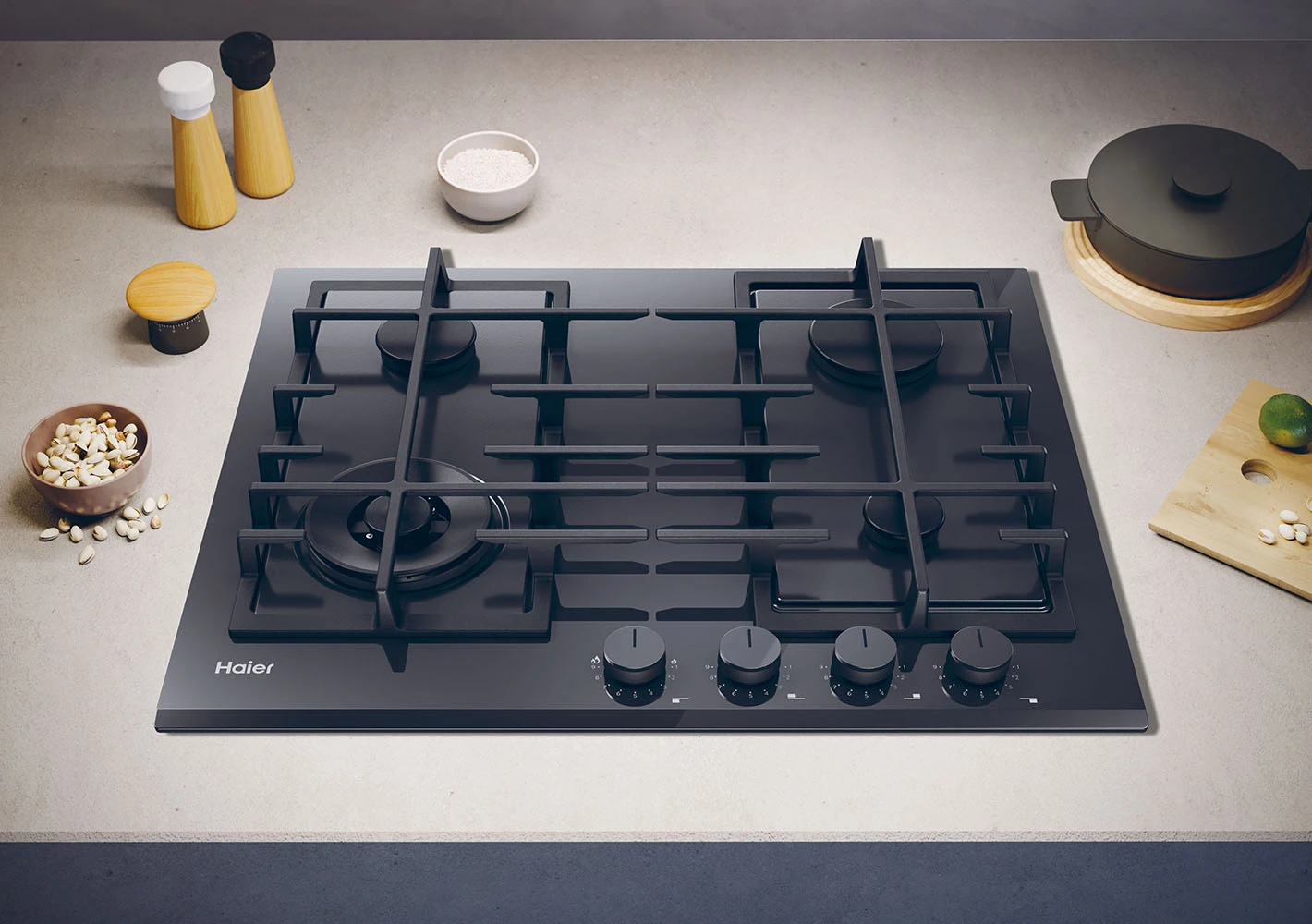 Чорна газова варильна поверхня в організованому кухонному просторі з розміщеними точками, що показують найважливіші характеристики.