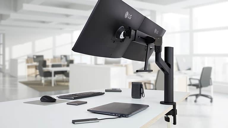 Monitor LG Ergo Dual dla wygody instalacji i elastyczności środowiska pracy