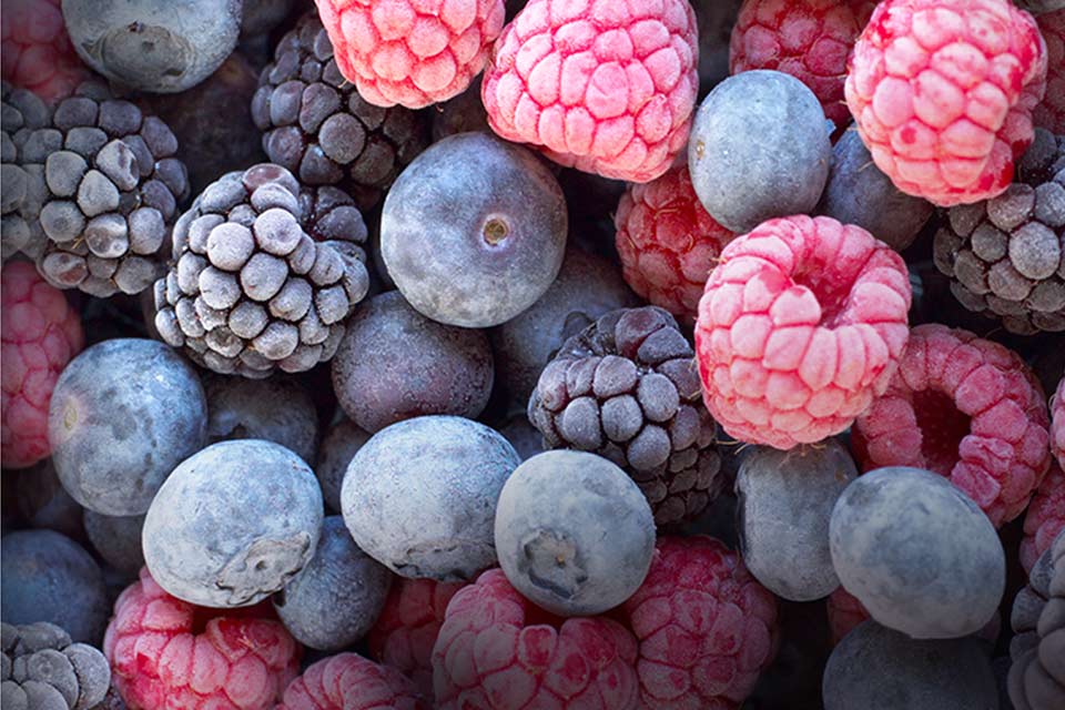 Функція повного No Frost гарантує, що на продуктах, що зберігаються в морозильній камері, не утворюватиметься іній.
