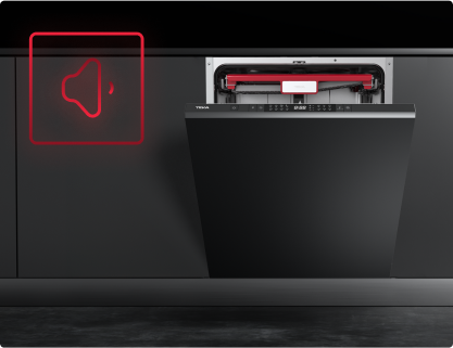 Посудомийна машина з частково відкритою чорною передньою панеллю, з лівого боку поруч із посудомийною машиною є значок, що вказує на безшумну роботу посудомийної машини.