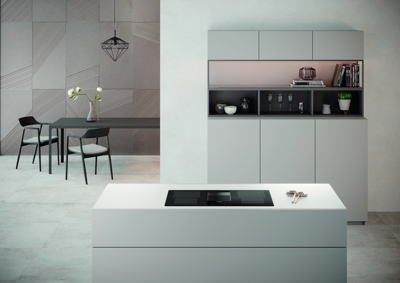 Ідеально рівна поверхня <br>плити і витяжки