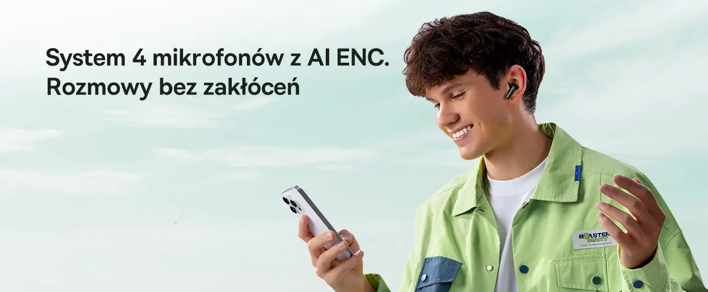 Mężczyzna rozmawiający przez smartfon ze słuchawką dokanałową Baseus z systemem 4 mikrofonów AI ENC.