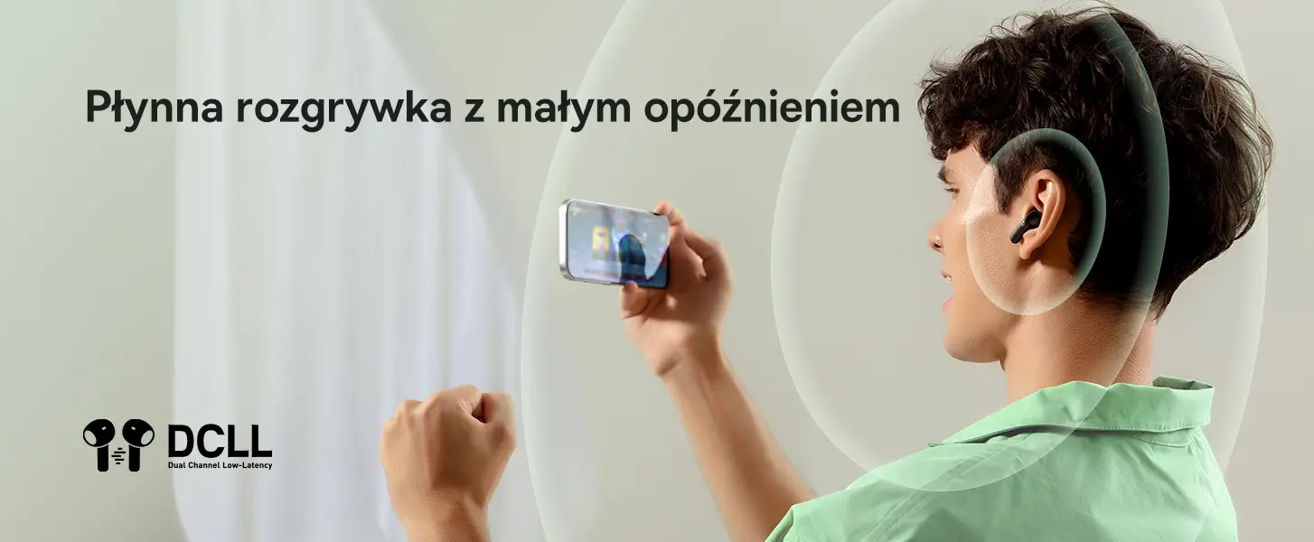 Gracz ze smartfonem i słuchawką Baseus prezentujący niska opóźnienie 58 ms w trybie gier.