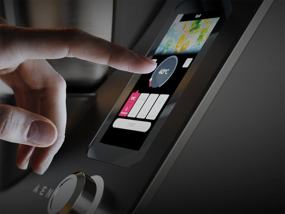 Палець торкається екрана GastroLab CR1S під час вибору налаштувань