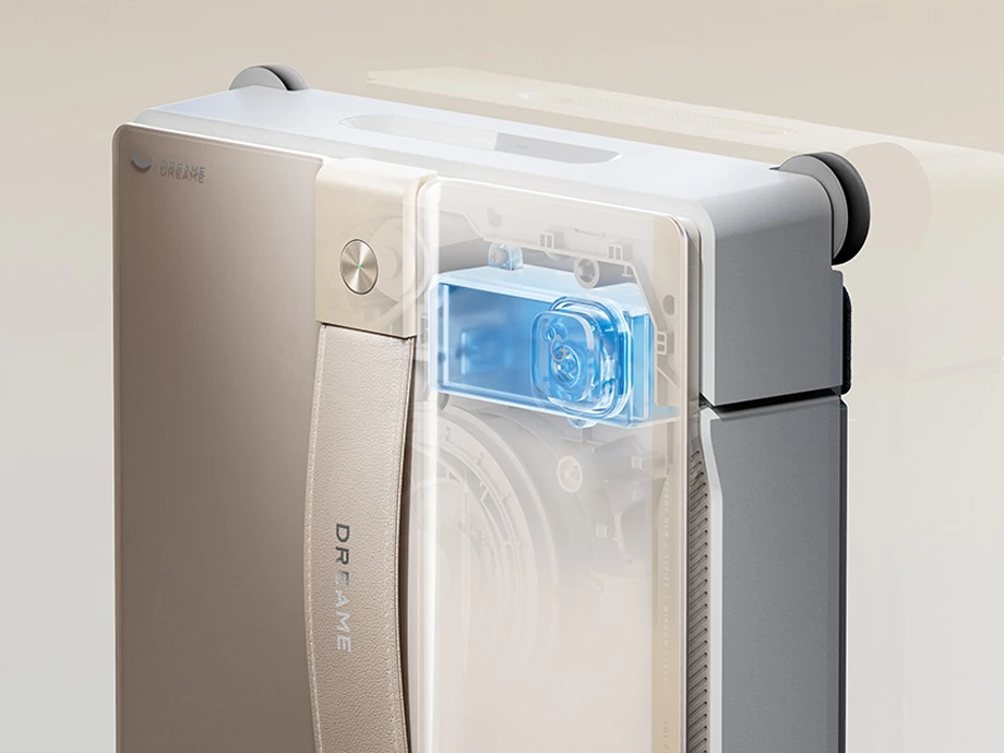 Крупний план робота з частково прозорим корпусом, що відкриває його синій внутрішній резервуар.