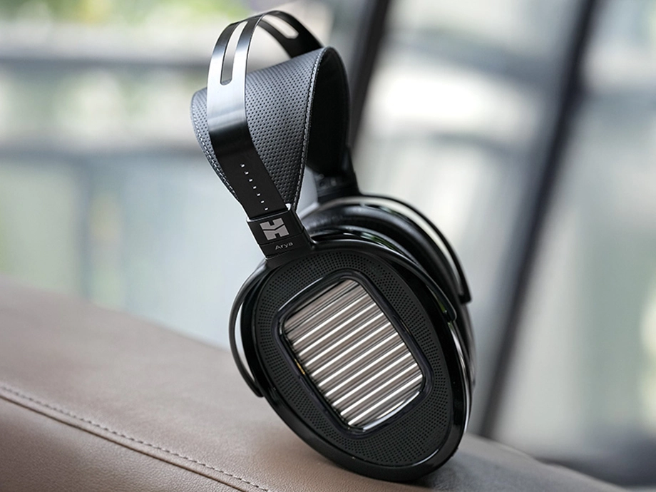 HiFiMAN Arya представила планарні навушники для активного відпочинку на свіжому повітрі