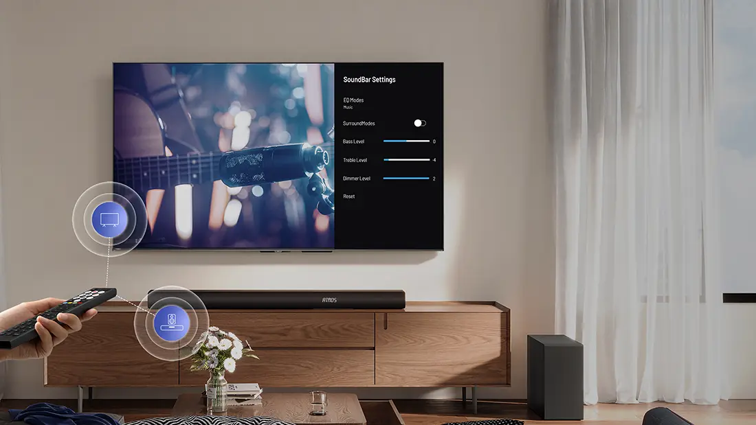 Телевізор на стіні з меню налаштувань саундбара, дерев'яна шафа, саундбар, штори на задньому плані.