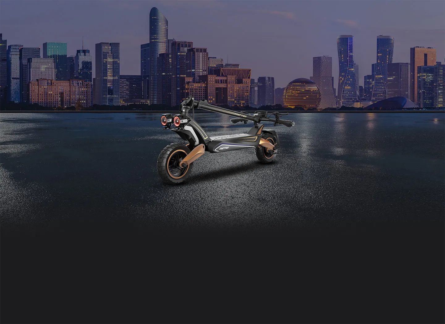 Складений скутер Ruptor R3v4 на тлі міста