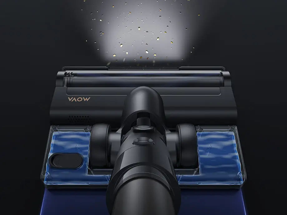 крупний план пилососа, який миє брудну підлогу