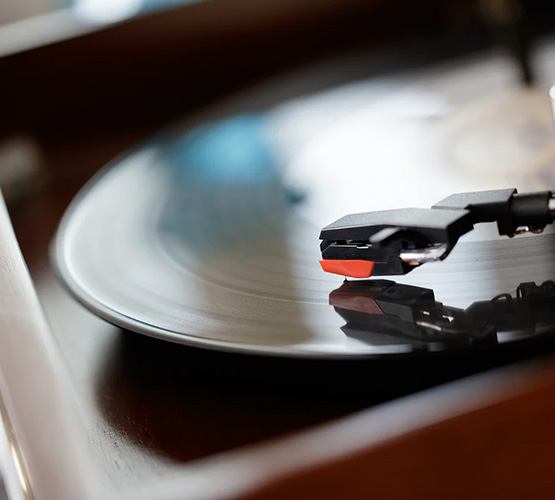 Віктрола VTA-270B