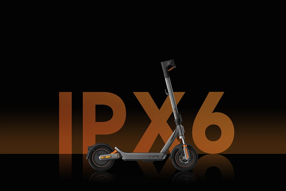 Електричний самокат Xiaomi 6 Max на тлі графіки IPX6