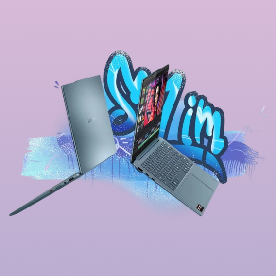 Dwa laptopy Lenovo Yoga Slim tyłem do siebie na tle graffiti z napisem „Slim”, podkreślającym smukłą konstrukcję